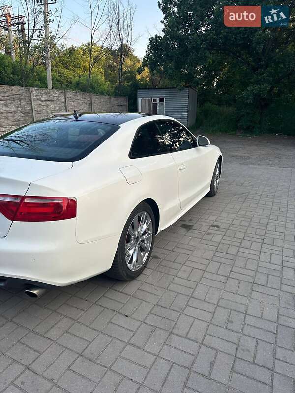 Купе Audi A5 2009 в Запоріжжі