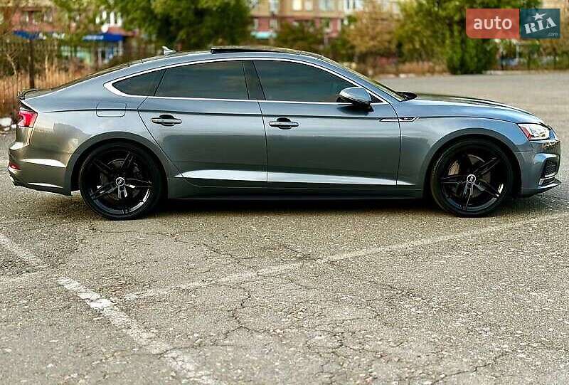 Купе Audi A5 2017 в Киеве