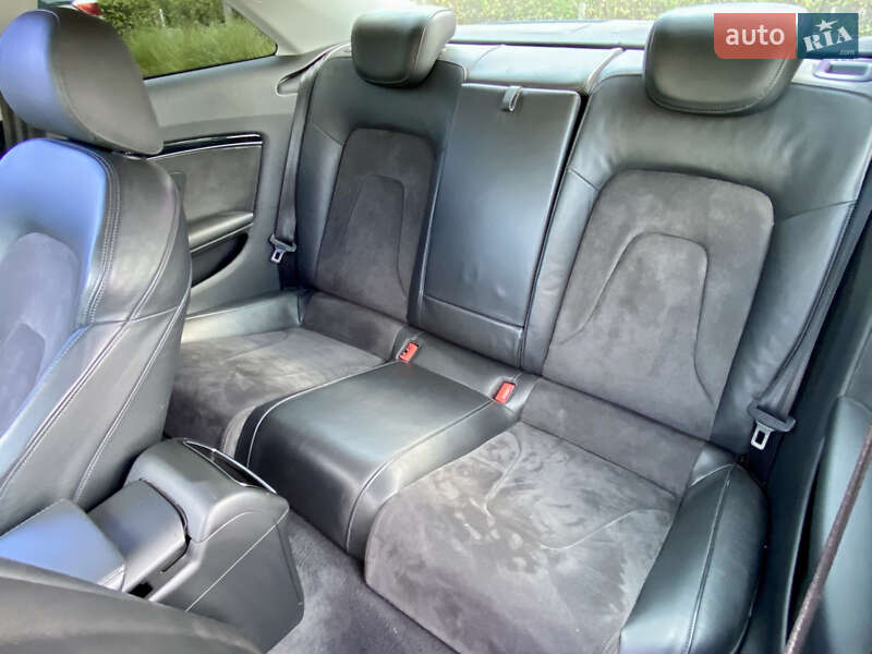 Купе Audi A5 2010 в Киеве