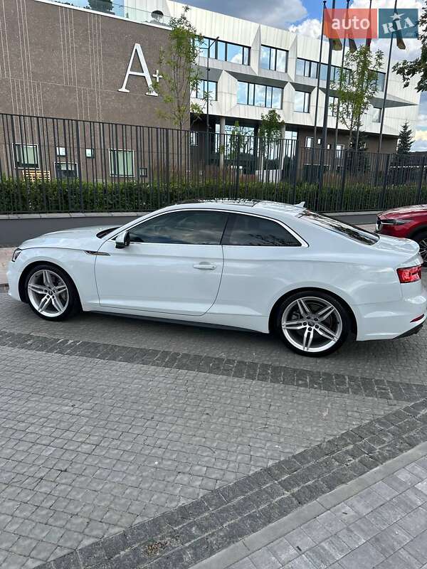Купе Audi A5 2017 в Киеве