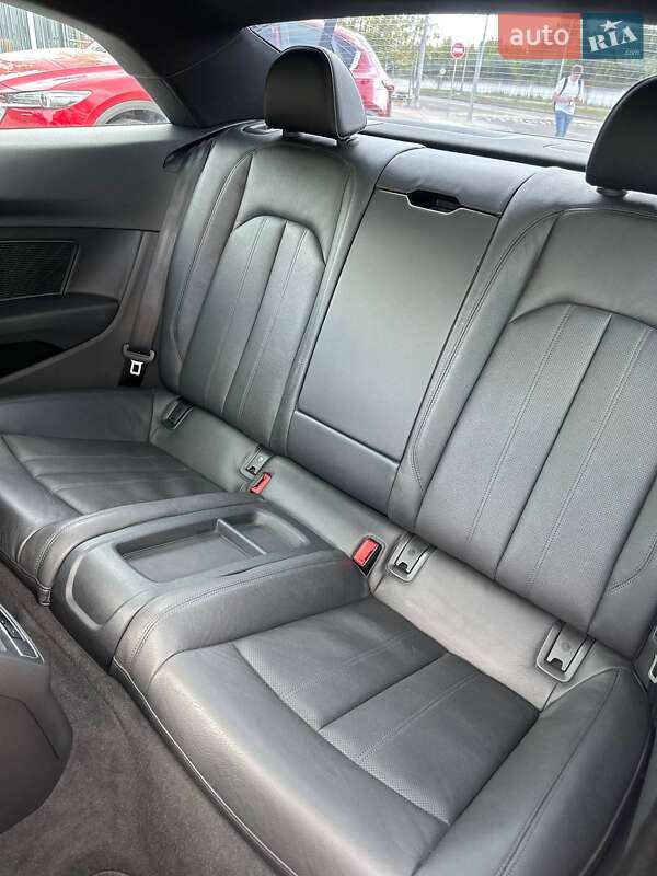 Купе Audi A5 2017 в Киеве