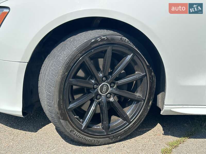 Кабриолет Audi A5 2015 в Киеве