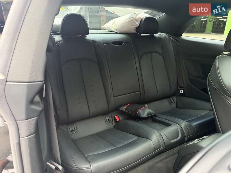 Купе Audi A5 2018 в Киеве