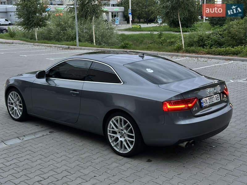 Купе Audi A5 2012 в Хмельницком
