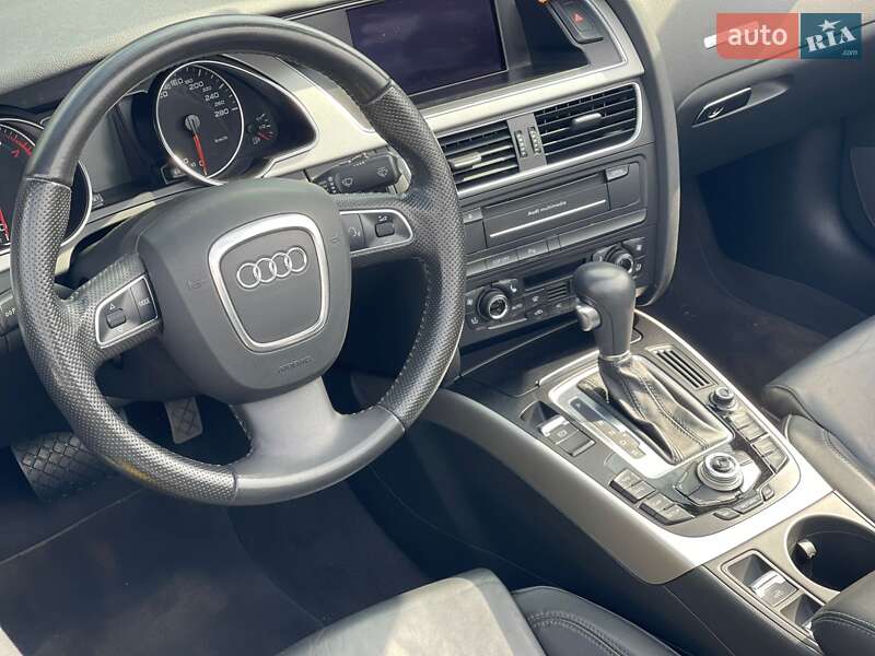 Кабриолет Audi A5 2010 в Ужгороде