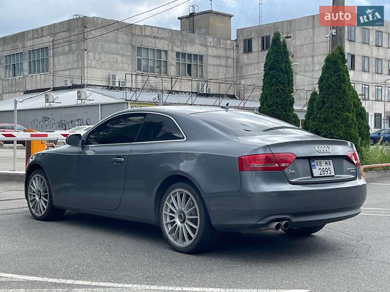 Купе Audi A5 2011 в Киеве