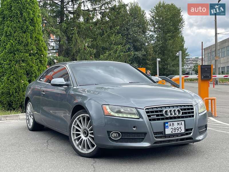Купе Audi A5 2011 в 