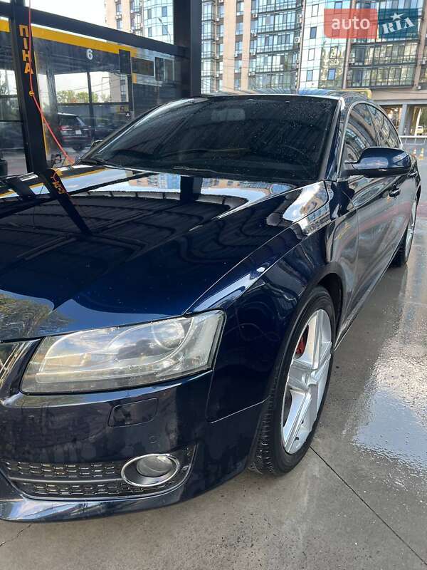 Купе Audi A5 2010 в Днепре