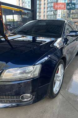 Купе Audi A5 2010 в 