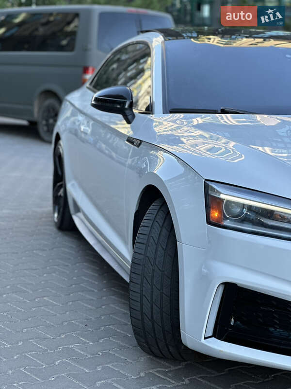 Купе Audi A5 2017 в Киеве