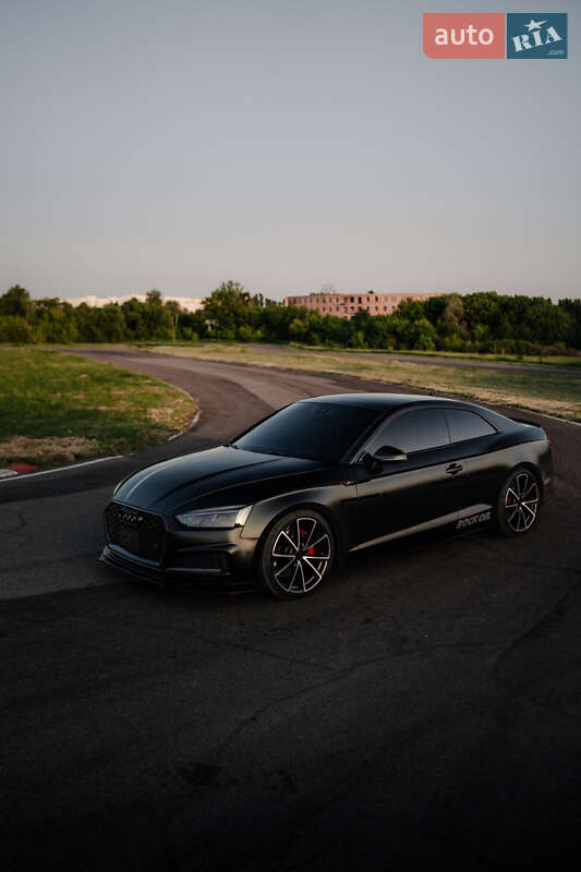 Купе Audi A5 2017 в 