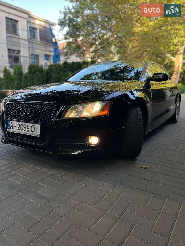 Купе Audi A5 2011 в 
