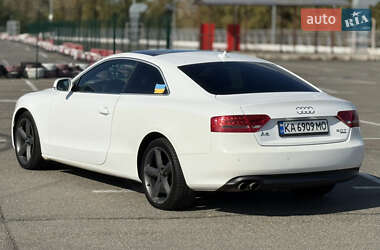 Купе Audi A5 2011 в 