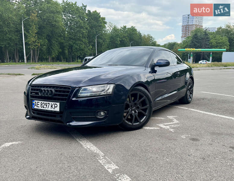 Купе Audi A5 2010 в 