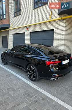 Ліфтбек Audi A5 2022 в 
