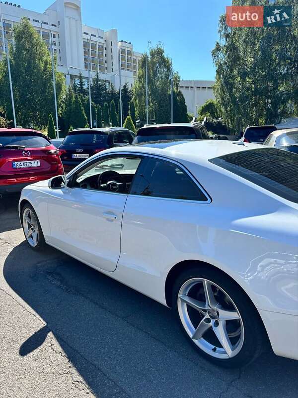 Купе Audi A5 2015 в Киеве