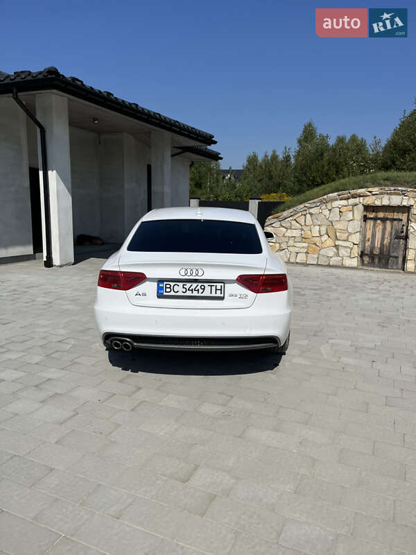 Купе Audi A5 2014 в Новояворовске