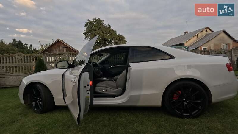 Купе Audi A5 2013 в Жовкве