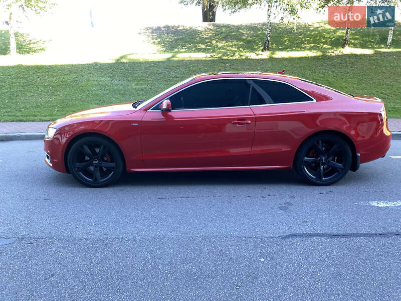 Купе Audi A5 2011 в Киеве