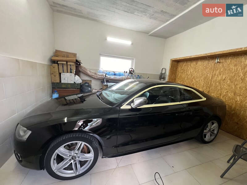 Купе Audi A5 2011 в Ивано-Франковске