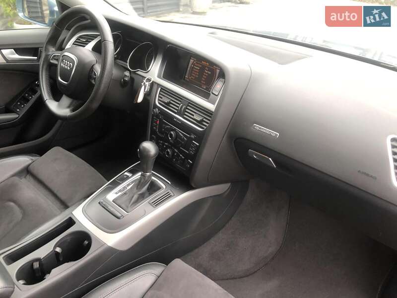 Купе Audi A5 2009 в Петропавловской Борщаговке