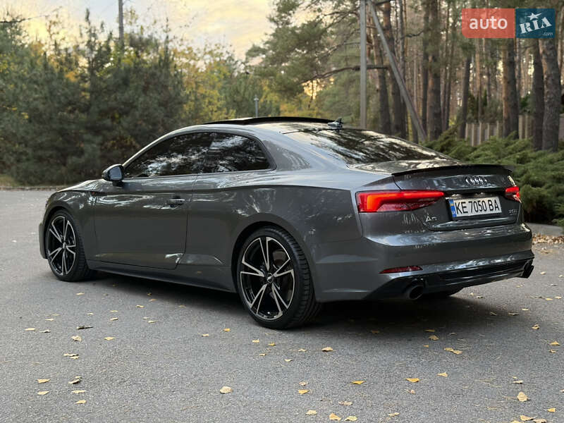Купе Audi A5 2017 в Новомосковську