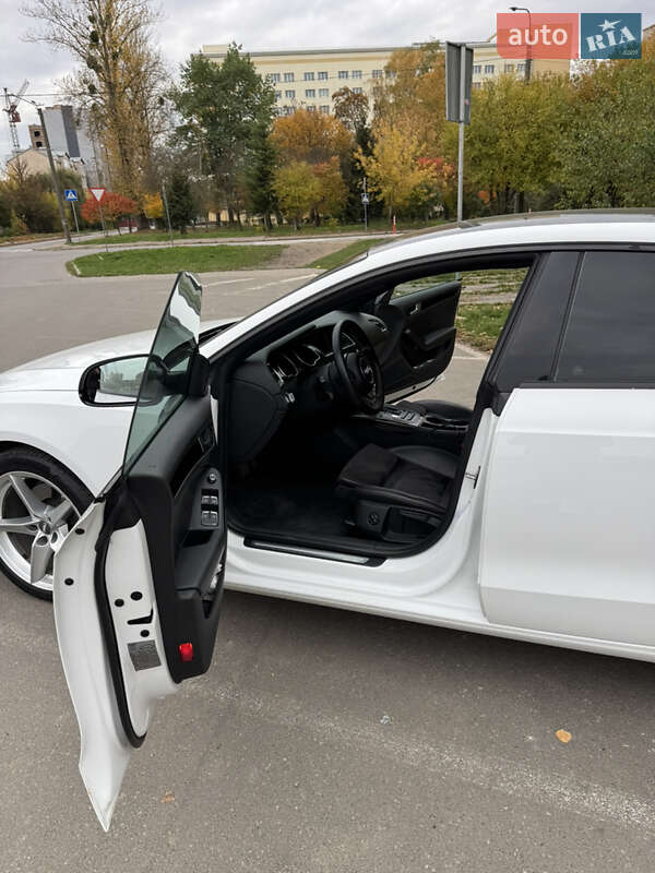Купе Audi A5 2012 в Ивано-Франковске