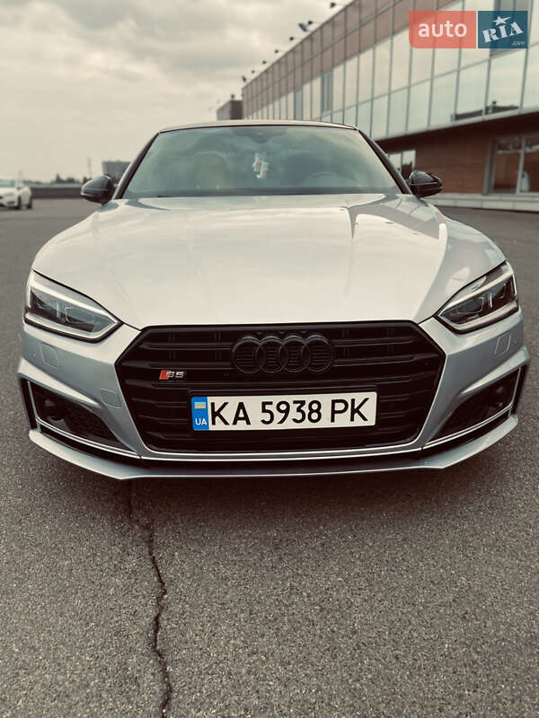 Купе Audi A5 2017 в Киеве
