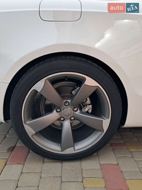 Купе Audi A5 2011 в Гадячі