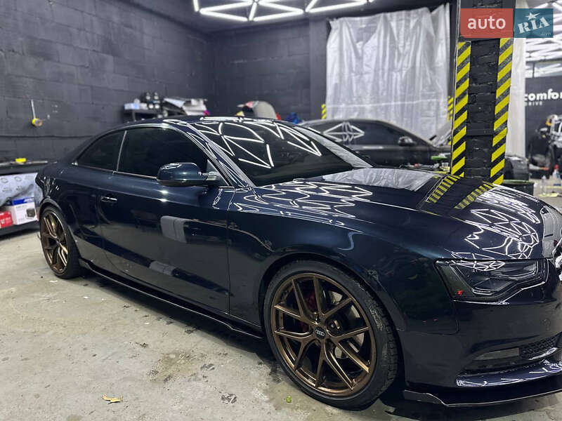Купе Audi A5 2012 в Киеве