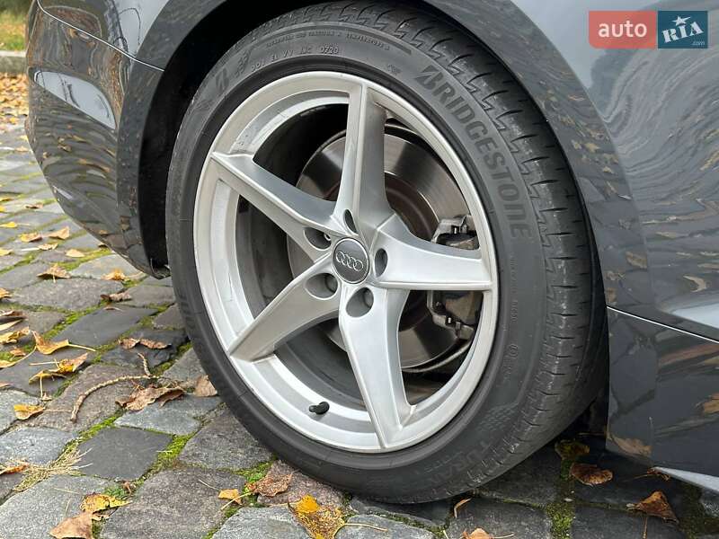 Купе Audi A5 2017 в Киеве