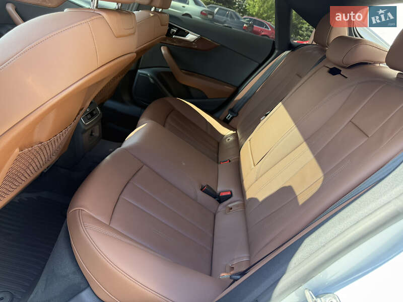 Лифтбек Audi A5 2022 в Днепре