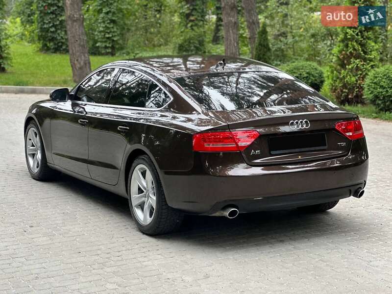 Купе Audi A5 2011 в Львове