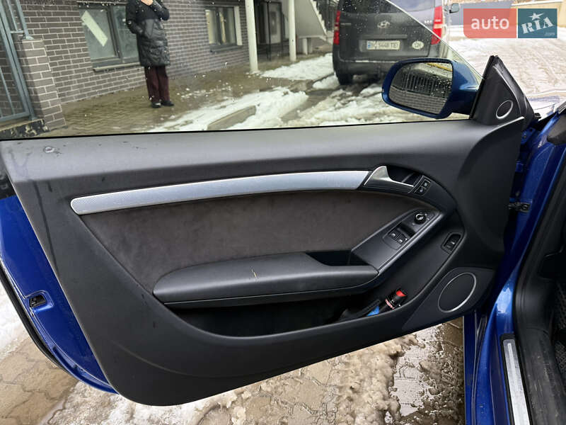 Купе Audi A5 2011 в Жовкве