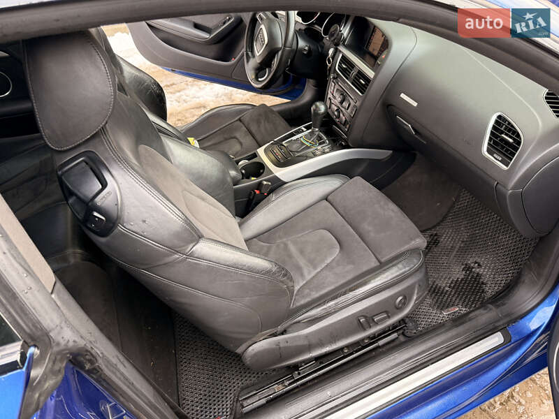 Купе Audi A5 2011 в Жовкве