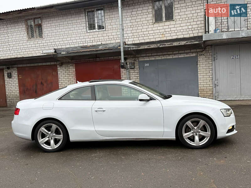 Купе Audi A5 2013 в Киеве