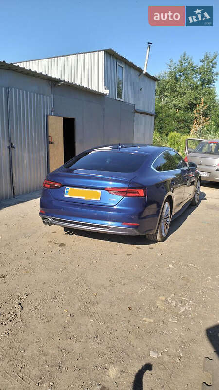 Купе Audi A5 2017 в Киеве