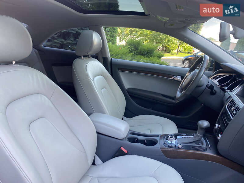 Купе Audi A5 2013 в Луцке