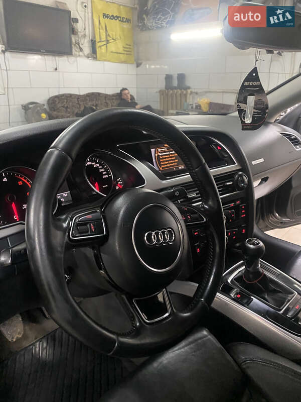 Купе Audi A5 2012 в Богодухіву