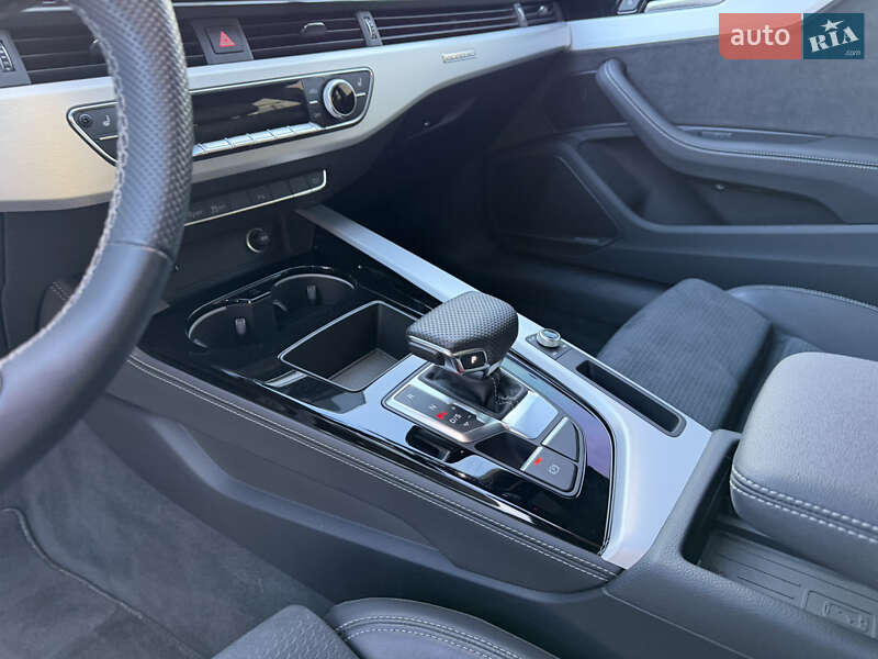 Купе Audi A5 2024 в Львові