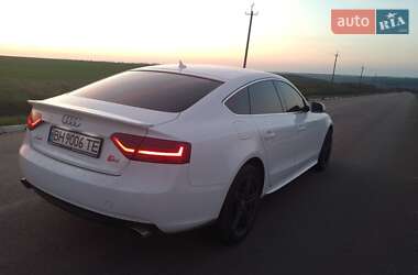 Купе Audi A5 2012 в Раздельной