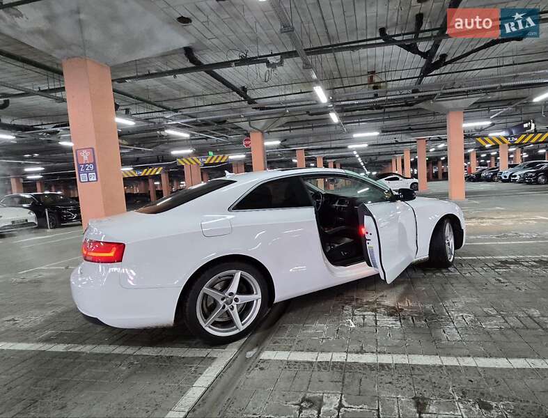 Купе Audi A5 2015 в Києві фото 16 Купе Audi A5 2015 в Києві