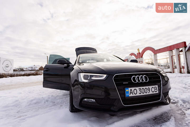 Купе Audi A5 2011 в Береговому