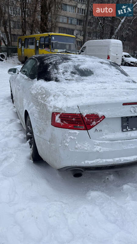 Кабриолет Audi A5 2015 в Киеве