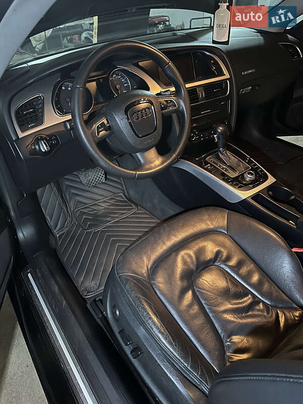 Купе Audi A5 2010 в Бобринці
