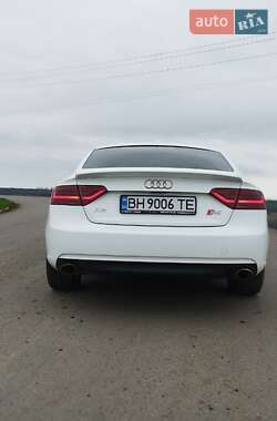 Купе Audi A5 2012 в Раздельной