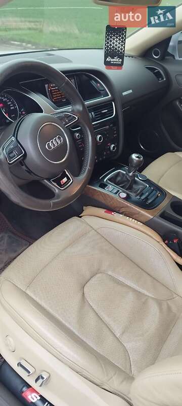 Купе Audi A5 2012 в Раздельной