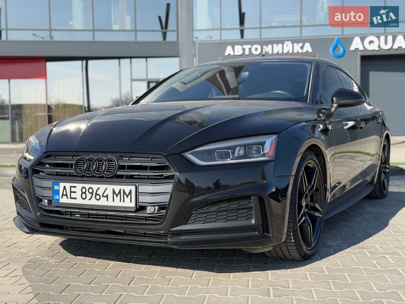 2019 Audi A5, VIN WAUENCF54KA028874:plate — фото 1 (autoria)