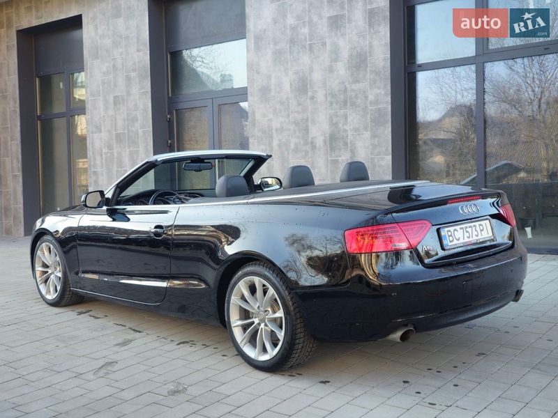 Кабриолет Audi A5 2013 в Львове
