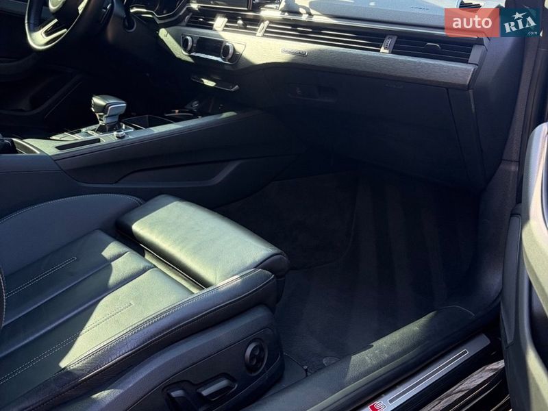 Купе Audi A5 2022 в Киеве
